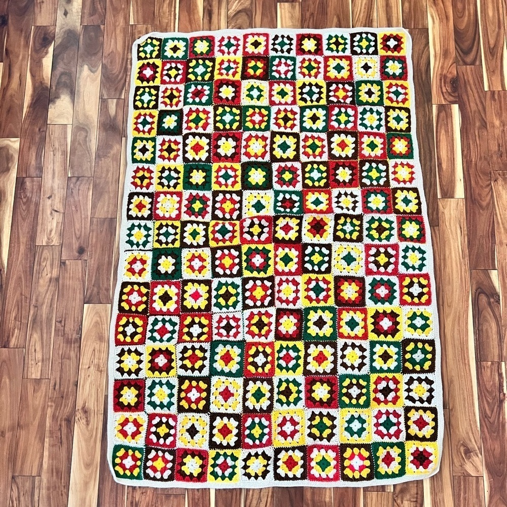 Vintage Small Wool Knitted Afghan Grannycore Retro Handmade Blanket Cabincore - Picture 2 of 4